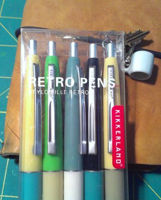 Kikkerland Retro Pen + Stylus